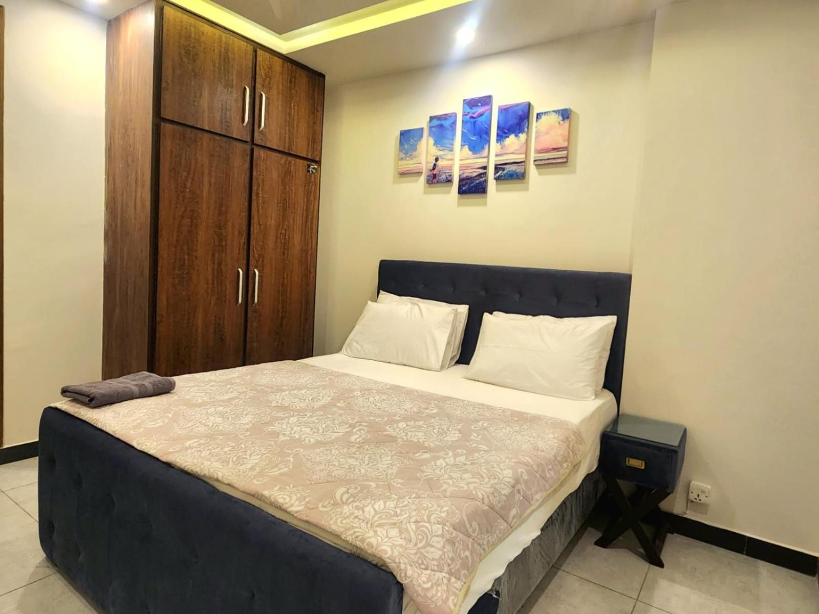 Luxurious Landing Apartments & Suites Bahria Town Rawalpindi Chambre photo