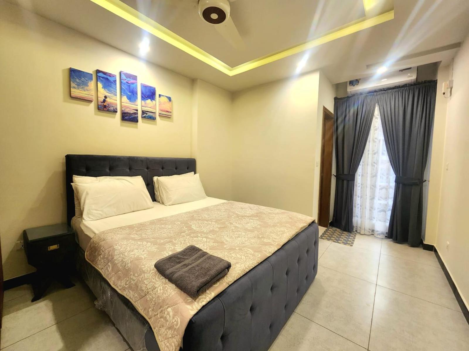 Luxurious Landing Apartments & Suites Bahria Town Rawalpindi Chambre photo