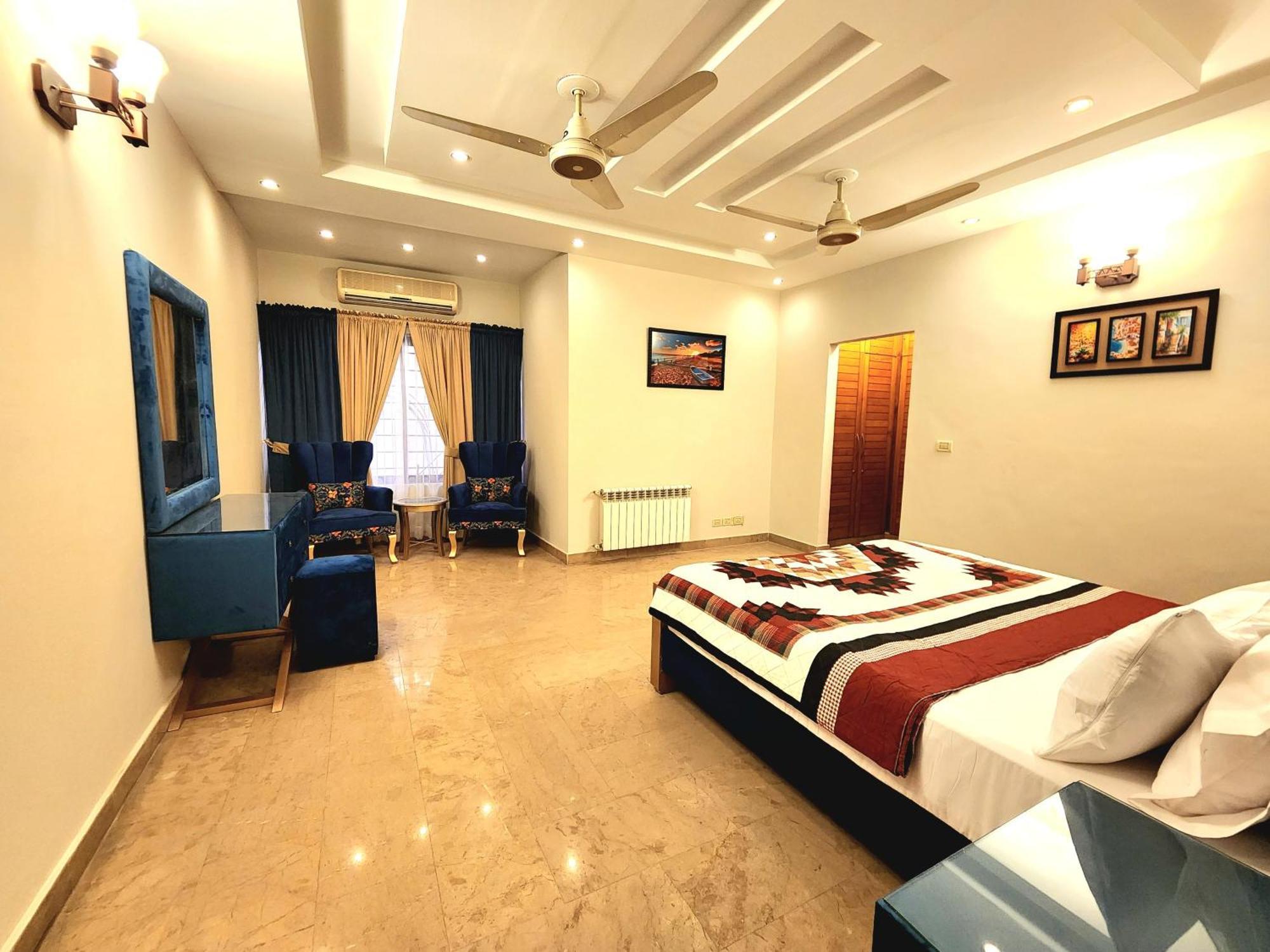 Luxurious Landing Apartments & Suites Bahria Town Rawalpindi Chambre photo