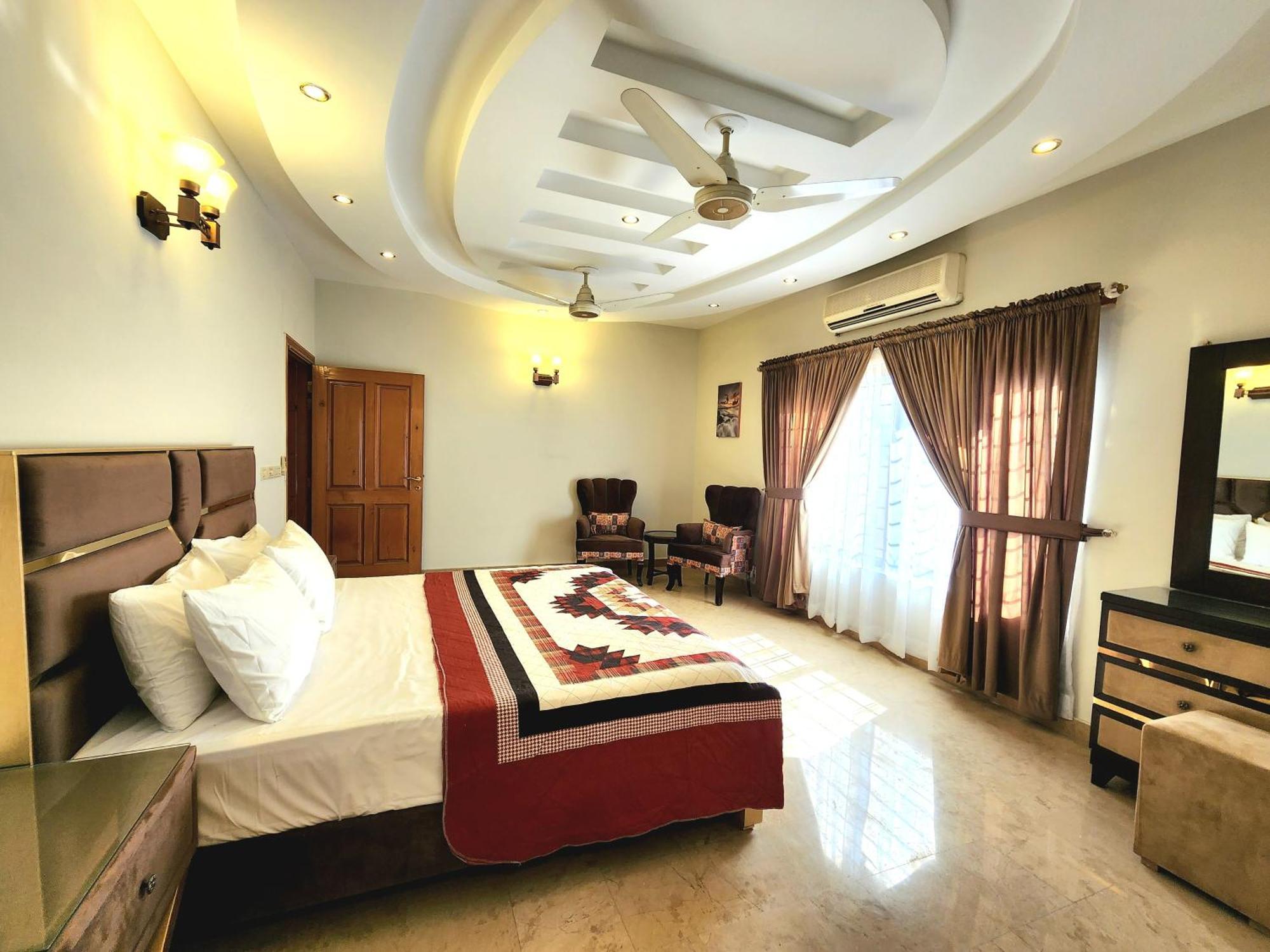 Luxurious Landing Apartments & Suites Bahria Town Rawalpindi Chambre photo